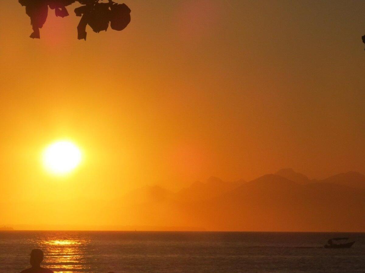 Casa Estilosa E Rustica Com Vista Para O Por Do Sol Da Ilha Do Mel! Ngoại thất bức ảnh